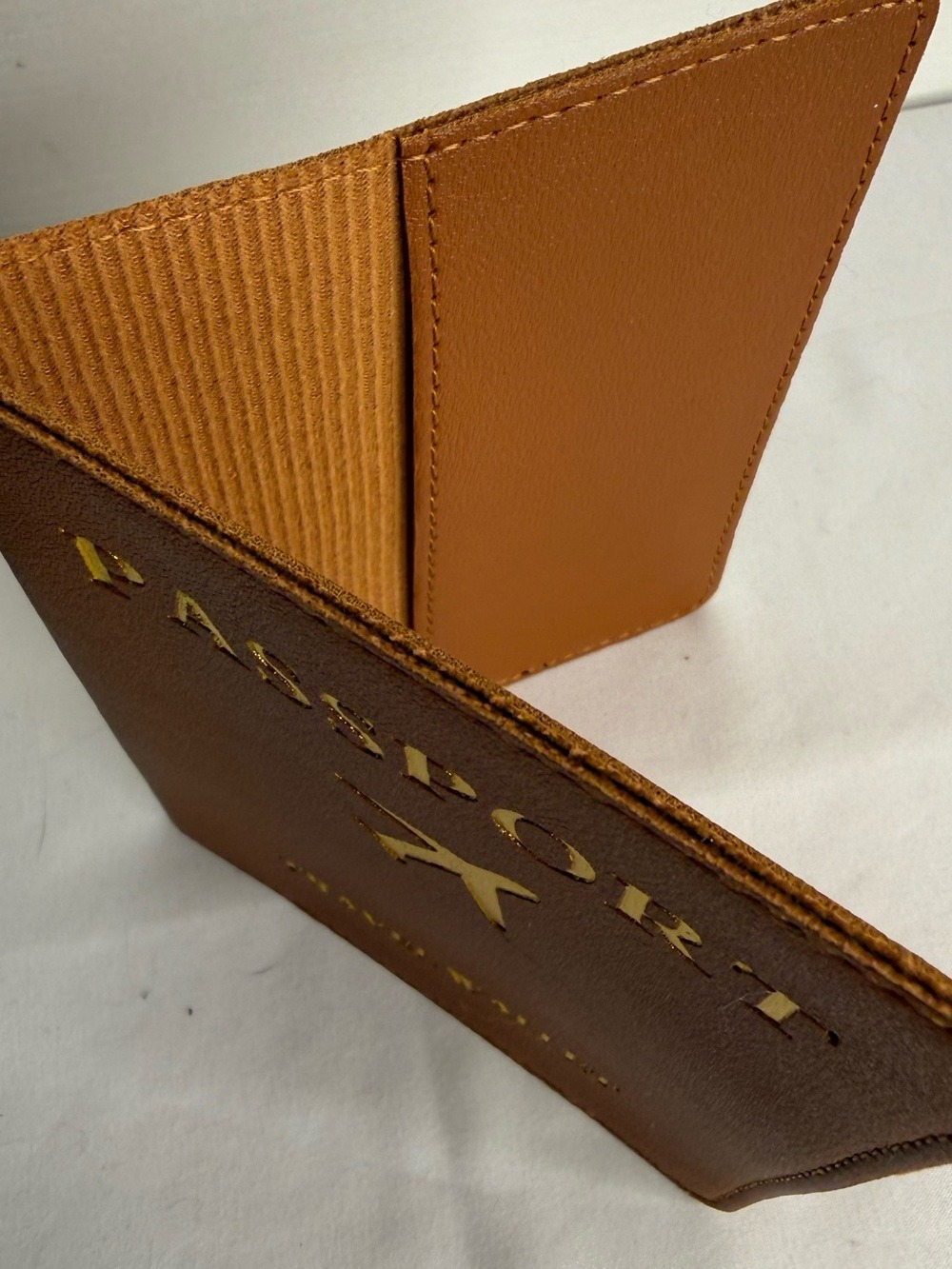 PASSPORT USA PASSPORT FOLDING ID HOLDER/CASE/ COVER BROWN - Picture 6 of 11